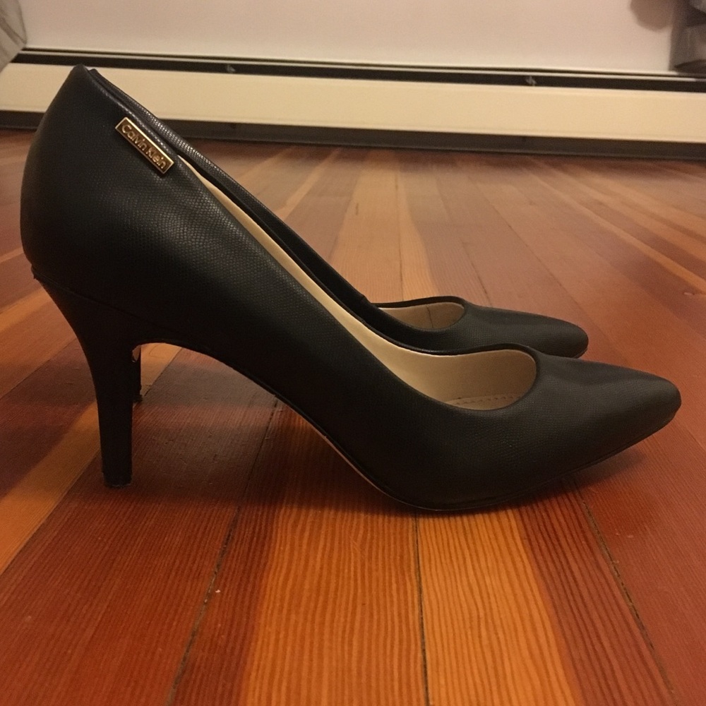 Calvin Klein Kimberly Black Pumps, size 7